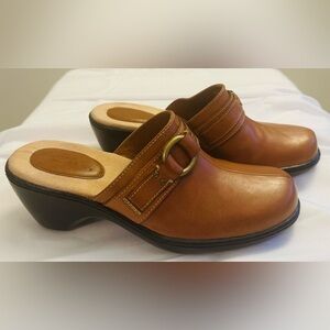 Clarks Women’s Leather Clogs Mules Shoes Size 9M